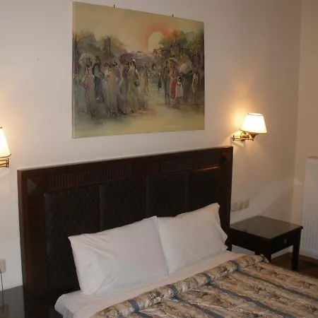 Pelias Hotel