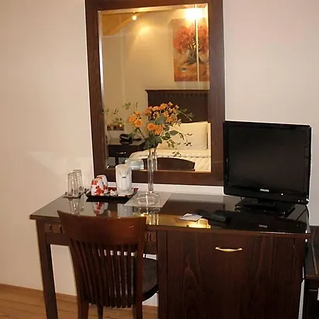Hotel Pelias 3*