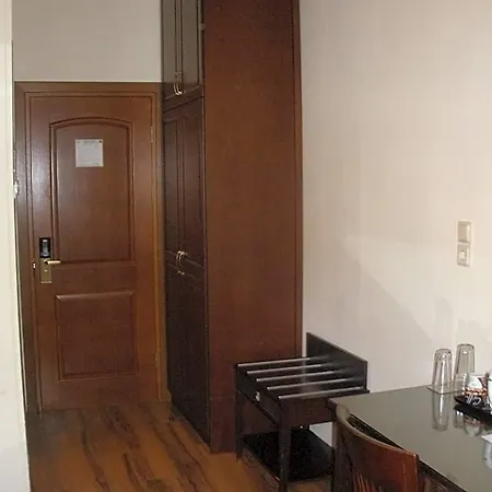 Pelias Hotel 3*