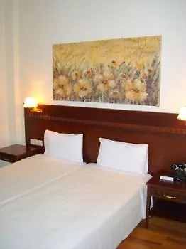 Pelias Hotel Portariá