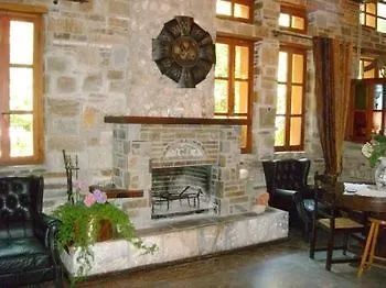 Pelias 3*
